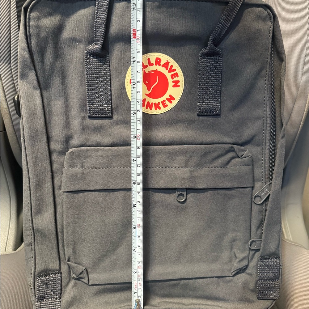 Fjallraven Kanken Classic Backpack Gray Minimal Everyday School Travel Bag